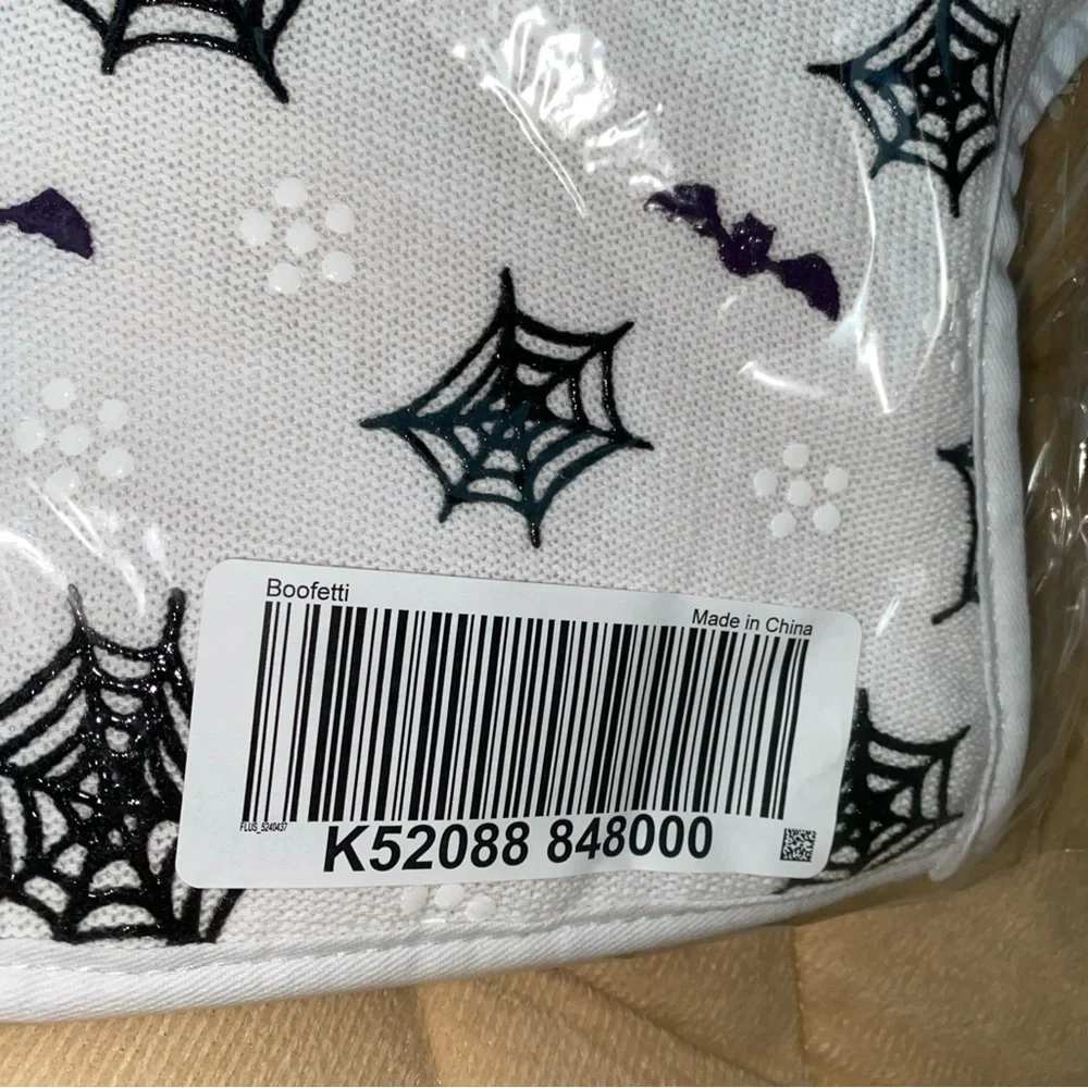 Temptations Boofetti Ghost Shape‎ Halloween Oven Mitts Set New